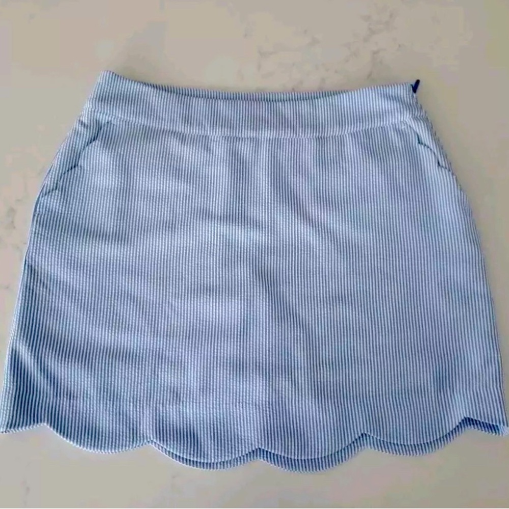 -Vineyard Vines skort seersucker size 4